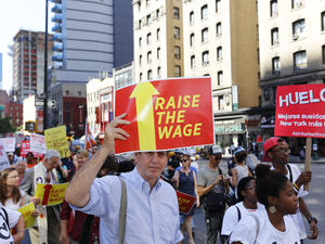 US: $15 Minimum Wage Would Reduce Poverty but Increase Unemployment