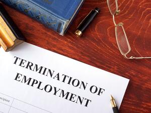 UAE: Banks to Layoff 10-15 Percent of Workforce