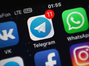WhatsApp Users Migrate to Rivals Amid Data Concerns