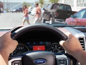 التزمت شركة فورد بتوفير حلول تساهم في الحد من الحوادث على الطرقات.