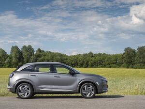 لجنة تحكيم من خبراء عالميين اختارت المركبة الكهربائية نيكسو العاملة بخلايا الوقود لكونها "تتحدى الأعراف لتحقّق منافع غير متوقعة للمشترين"