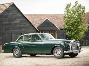 سيارة Bentley S2 Continental Flying Spur