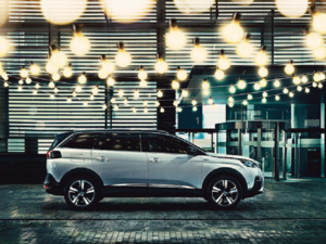 مجموعة ’بيجو‘ الجديدة من السيارات العصرية الأنيقة تتميّز بمستويات لا تُنافَس من كفاءة استهلاك الوقود