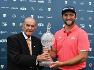 Executive Vice Chairman and CEO of Dubai Duty Free, Colm McLoughlin and Jon Rahm (lr)
