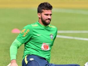 آليسون بيكر