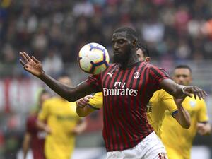 The Turkish giants are keen on handing a lifeline to the Blues flop, but there are doubts over whether they can afford a deal