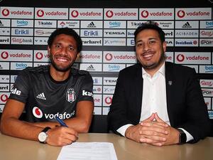  The Egypt midfielder heads to Turkey after three years in north London (Photo: Twitter)