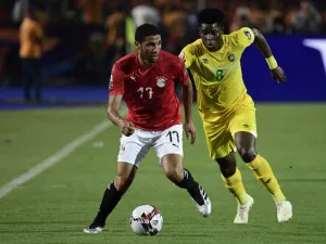 Mohamed Elneny (L)