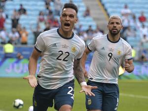 لاوتارو يحتفل بهدفه في شباك قطر