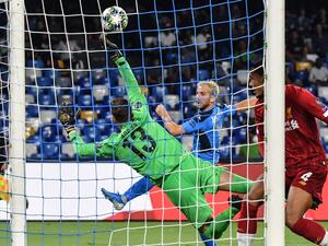 نابولي يتفوق على بطل أوروبا