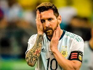 ميسي يتحسر على الخسارة