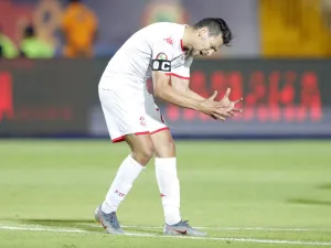  Angola earned a deserved draw against Tunisia courtesy of Djalma's equaliser in Monday's Group E opener in Suez. 