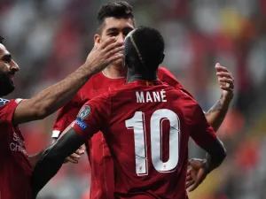  The Senegalese forward aired his frustration towards a team-mate during a meeting with Burnley, much to the amusement of his colleagues at Anfield 