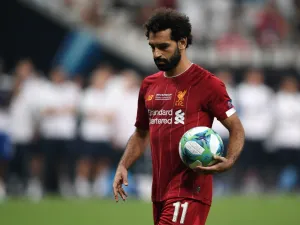  The defender claims the Egyptian says he didn't feel anything, though he understands why the referee might make such a call 