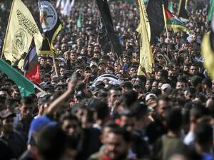 Mourners chant slogans as they carry the body of Palestinian Islamic Jihad senior leader Baha Abu Al-Ata during his funeral in Gaza City on November 12, 2019.  (AFP/ File Photo)