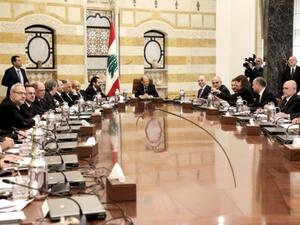 Lebanese President Michel Aoun (C) chairs the new government's first cabinet meeting. (AFP/ File Photo)