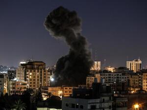 Gaza militants fired a barrage of rockets at Israel, which responded with airstrikes, officials said, as a fragile ceasefire again faltered. (Mahmud Hams / AFP)