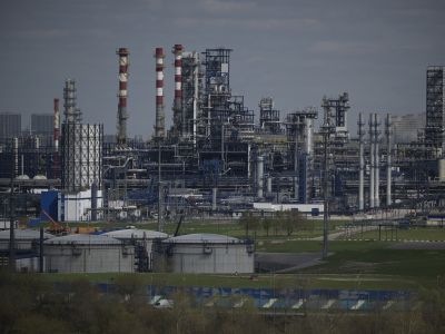 Russian fuel shortage deepens after Ukrainian drone strike hits Moscow refinery