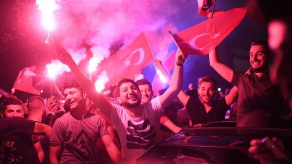 Turkish people gather to celebrate after the Istanbul mayoral elections re-run, at Kadikoy in Istanbul, on June 23, 2019.