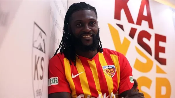 Togolese striker Emmanuel Adebayor signs one-year deal with club (Photo: AA)