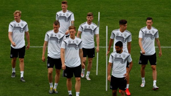 كروس وتير شتيغين في طريقهما للعودة لتمثيل المنتخب