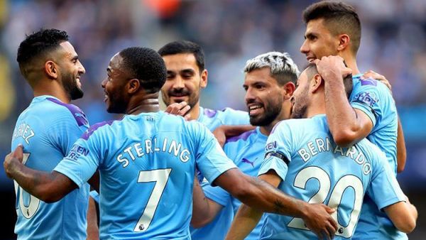 مانشستر سيتي في الصدارة
