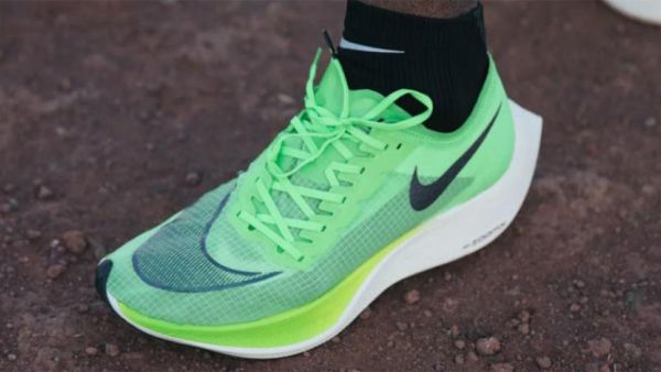أحذية نايكي المتطورة تحت المجهر