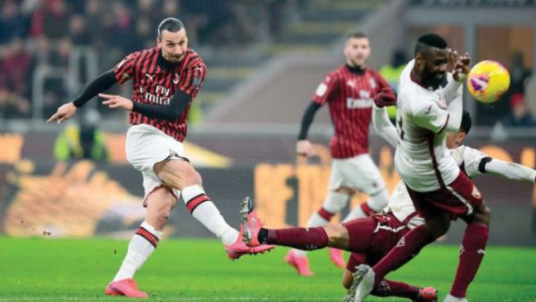 إبراهيموفيتش يسجل في ثاني مبارياته مع ميلان