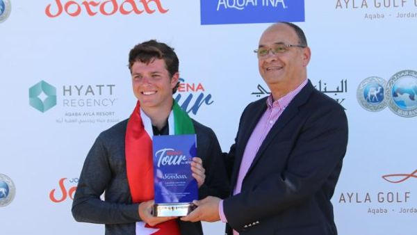 Jordanian amateur Shergo Kurdi holds his MENA Tour by Arena trophy last week at the Ayla Golf Club in Aqaba (Photo: MENA Tour by Arena)