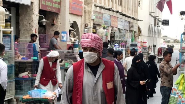 Qatar: Workers Locked into Labor Camps as COVID-19 Spreads Within