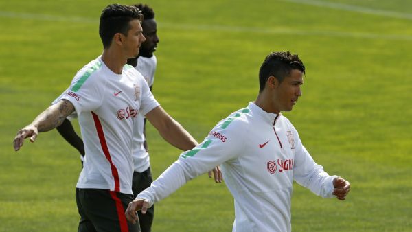 صورة أ{شيفية لرونالدو (يمين) وفونتي