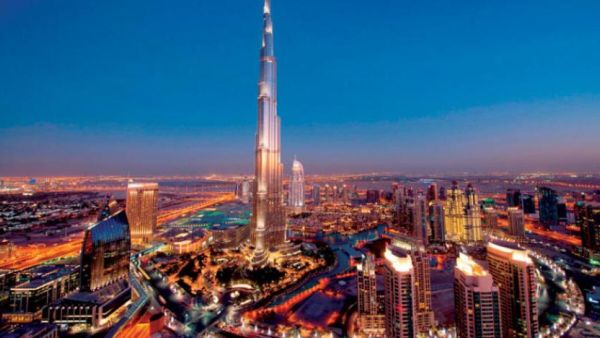 الامارات: نمو متوقع للناتج المحلي غير النفطي بنهاية 2021 بنسبة 3.6 %