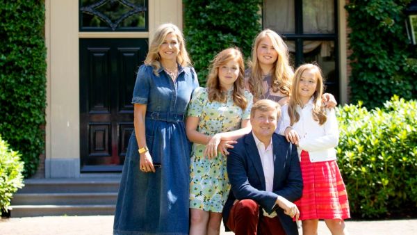 ملكة هولندا ماكسيما وعائلتها
