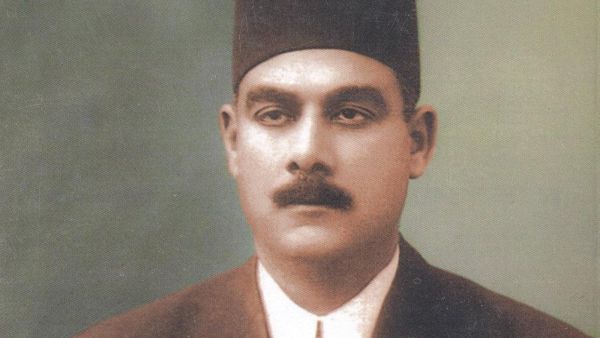 من هو أحمد أمين ؟