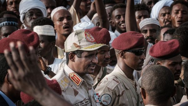 Mohamed Hamdan Dagalo, known as Himediti, deputy head of Sudan's ruling Transitional Military Council (TMC) and commander of the Rapid Support Forces (RSF) paramilitaries, arrives to give a speech during a rally in the village of Abraq, about 60 kilometers northwest of Khartoum, on June 22, 2019. (Yasuyoshi CHIBA / AFP)
