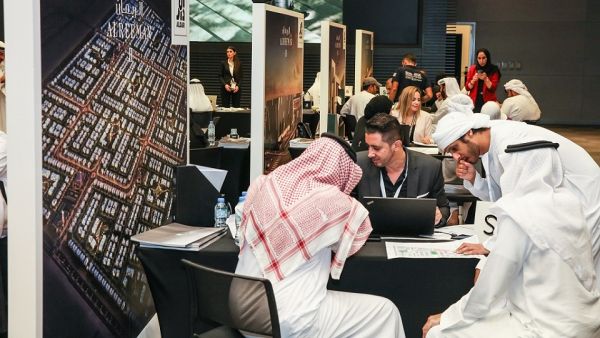 خلال الحدث خلال الحدث