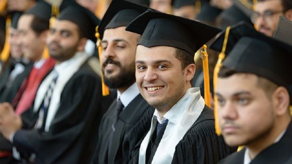 خلال الحدث خلال الحدث
