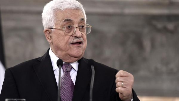 Palestinian president Mahmoud Abbas speaks during a press conference after a meeting with the Greek prime minister on December 21, 2015 in Athens. (AFP Photo)