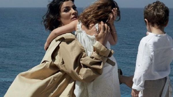 تعرف على ردة فعل أبناء نادين نجيم لحظة مقتلها في (خمسة و نص)