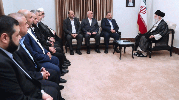 اعلن العاروري ان حماس هي خط الدفاع الاول عن ايران