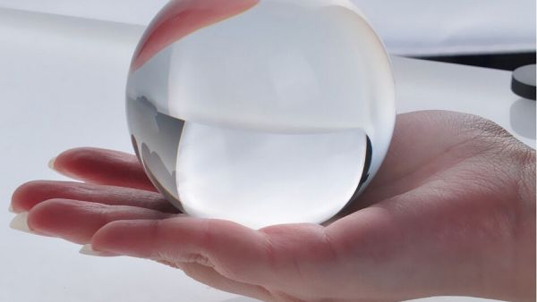 كرة الكريستال