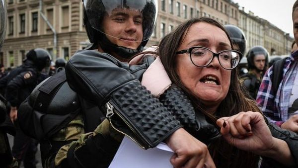 Russian activist Yelena Grigorieva (Twitter)