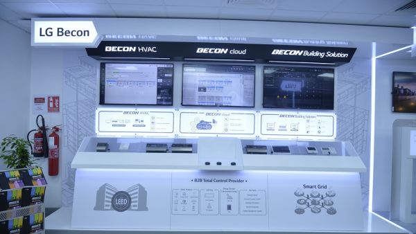 تقدم حلول الهواء من إل جي ما يلبي هذه الاحتياجات تمامًا من خلال مجموعة متقدمة عالية الكفاءة من حلول التدفئة والتهوية والتكييف. 