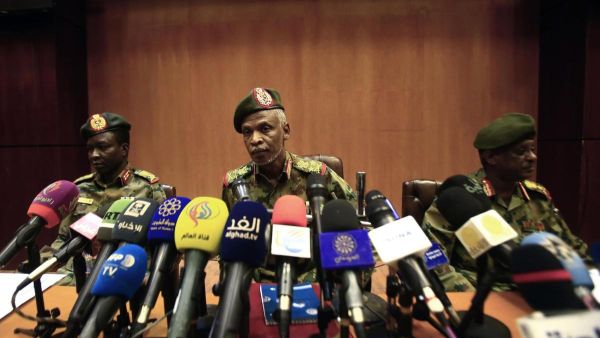 Lieutenant General Omar Zain al Abdin, the head of the new Sudanese military council's political committee, addresses a press conference on April 12, 2019 in the capital Khartoum. AFP