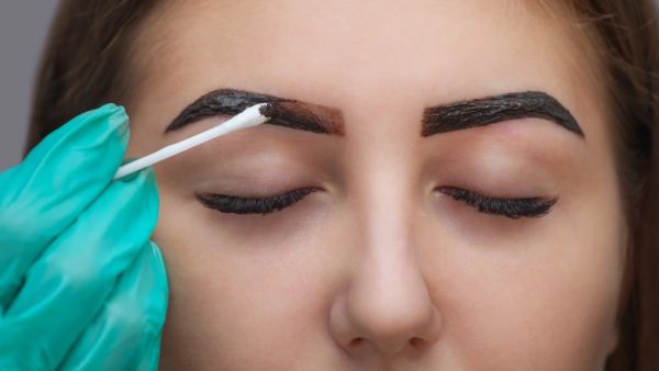 معلومات هامة عن صبغة الحواجب