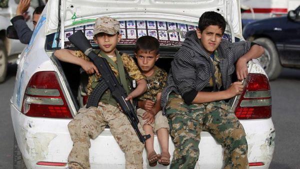 child soldiers in Yemen fighting for the Iranian-backed Houthis. (AFP/ File Photo)