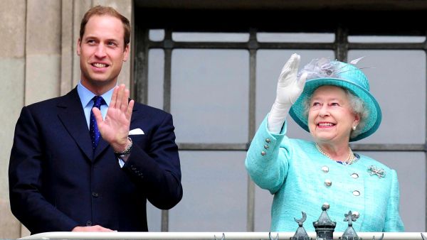 الملكة إليزابيث والأمير ويليام