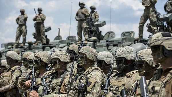 US soldiers take part in the 'Decisive Strike' military exercise in their camp at the Training Support Center (TSC) Krivolak, near Skopje, on June 17, 2019 (Robert ATANASOVSKI / AFP)