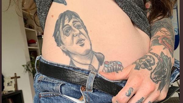 Rebecca, from London, who is obviously a big fan of the writer showed off the very detailed picture of the star to her 3000 followers and tagged Stephen in it. (Twitter)