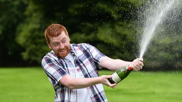 Amazon worker Dean Weymes hadn't bothered to check his numbers on the evening of the competition and arrived to work as normal at 7am on July 30. (Daily Mail)